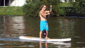 Guide To Stand Up Paddleboarding: Learning To PaddleBoard