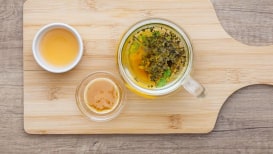 Use Green Tea And Apple Cider Vinegar To Lose Weight